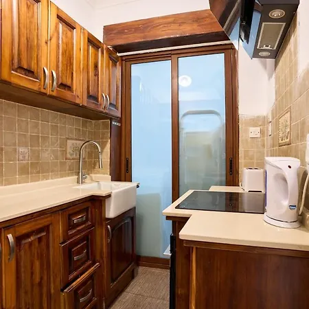 Apartment Unique 1 Bedroom Prime Location In Sliema