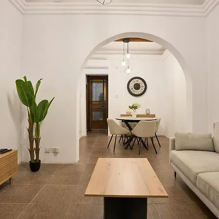 דירה Unique 1 Bedroom Prime Location In *