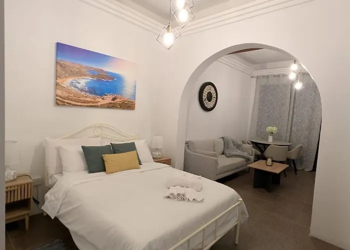 Unique 1 Bedroom Prime Location In *